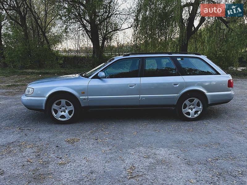 Універсал Audi A6 1996 в Млиніві