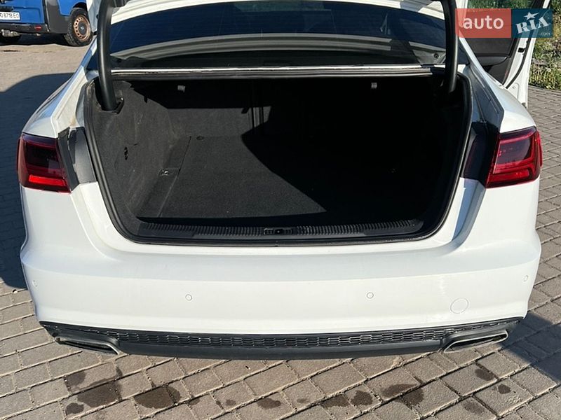 Седан Audi A6 2016 в Отынии