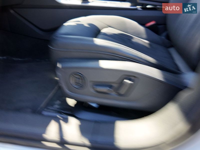 Седан Audi A6 2022 в Киеве