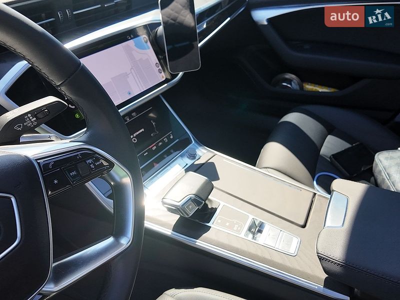 Седан Audi A6 2022 в Киеве