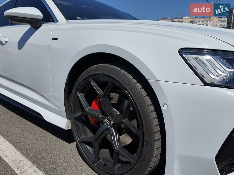 Седан Audi A6 2022 в Киеве