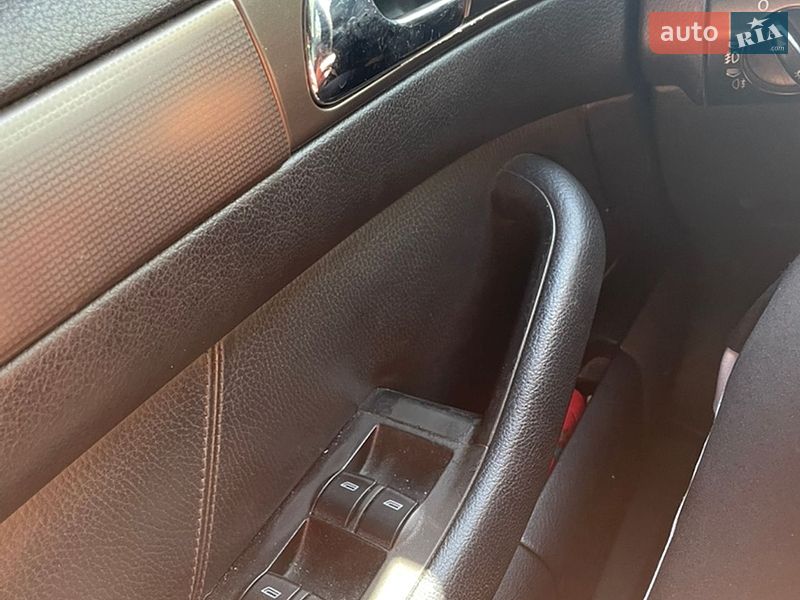 Седан Audi A6 2001 в Запорожье