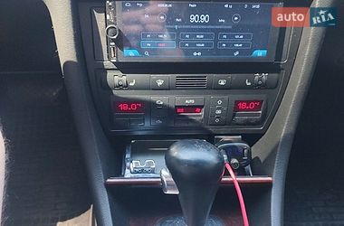 Седан Audi A6 2003 в Остроге