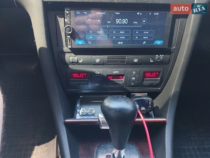 Седан Audi A6 2003 в Остроге