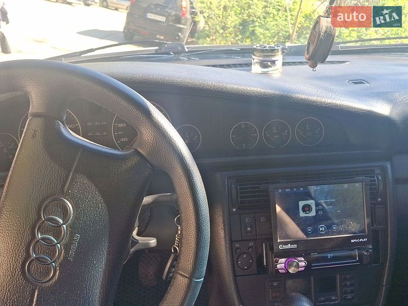 Седан Audi A6 1996 в Вышгороде
