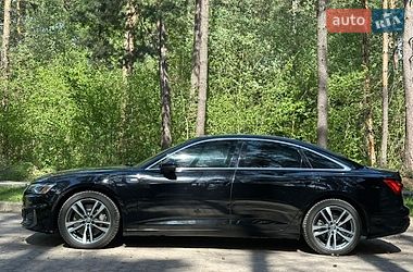 Седан Audi A6 2018 в Новояворовске