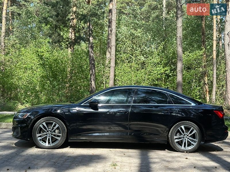 Седан Audi A6 2018 в Новояворовске