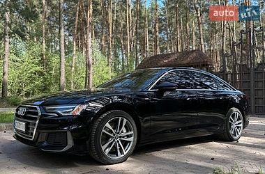 Седан Audi A6 2018 в Новояворовске