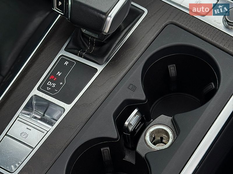 Седан Audi A6 2019 в Киверцах