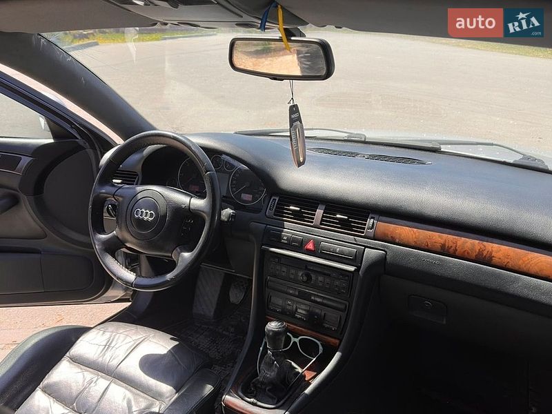 Седан Audi A6 2000 в Млинове