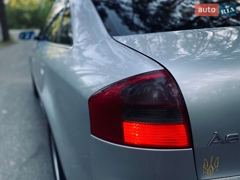 Седан Audi A6 2002 в Обухове