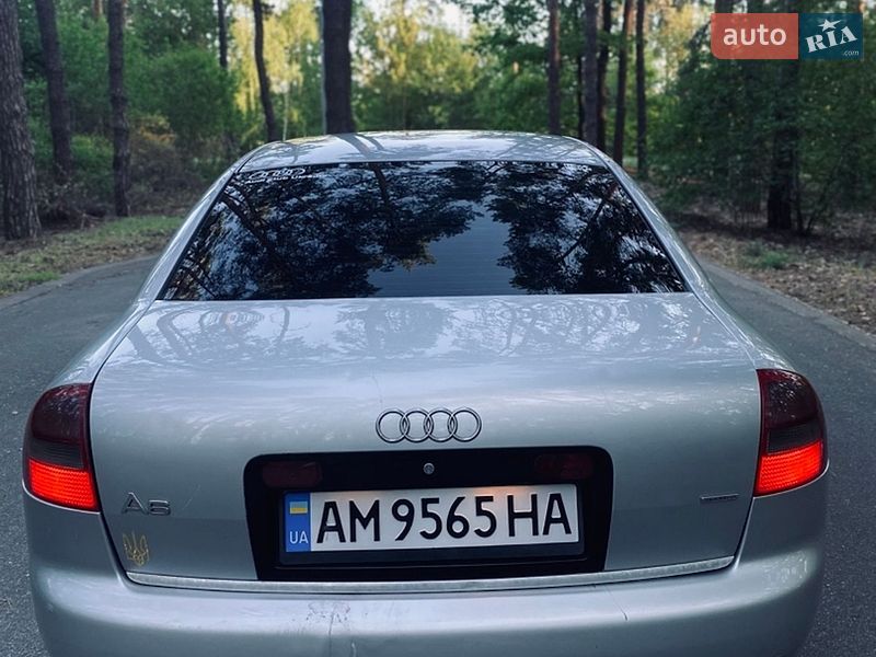 Седан Audi A6 2002 в Обухове