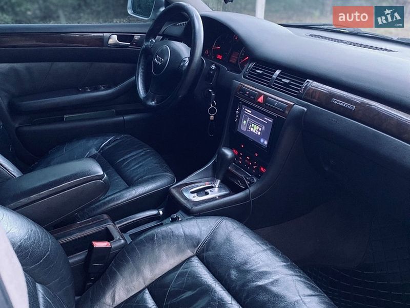 Седан Audi A6 2002 в Обухове