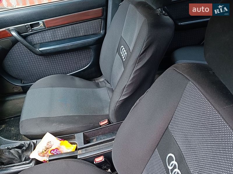 Седан Audi A6 1996 в Бориславі