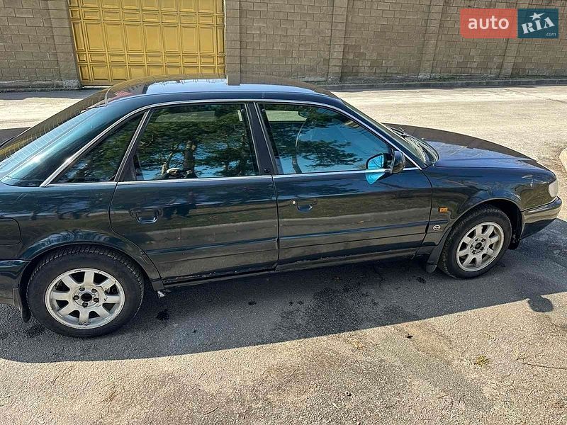 Седан Audi A6 1995 в Харькове