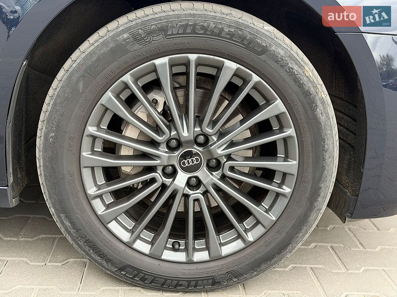 Седан Audi A6 2023 в Хмельницком
