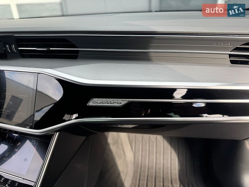 Седан Audi A6 2018 в Мукачево
