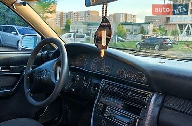 Седан Audi A6 1995 в Львове
