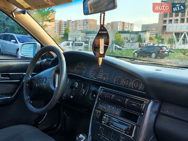 Седан Audi A6 1995 в Львове