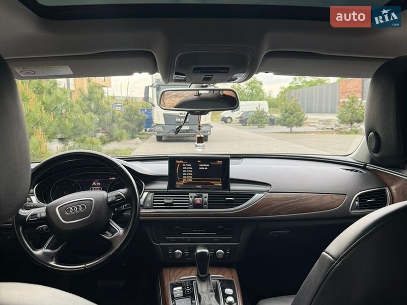 Седан Audi A6 2015 в Городке