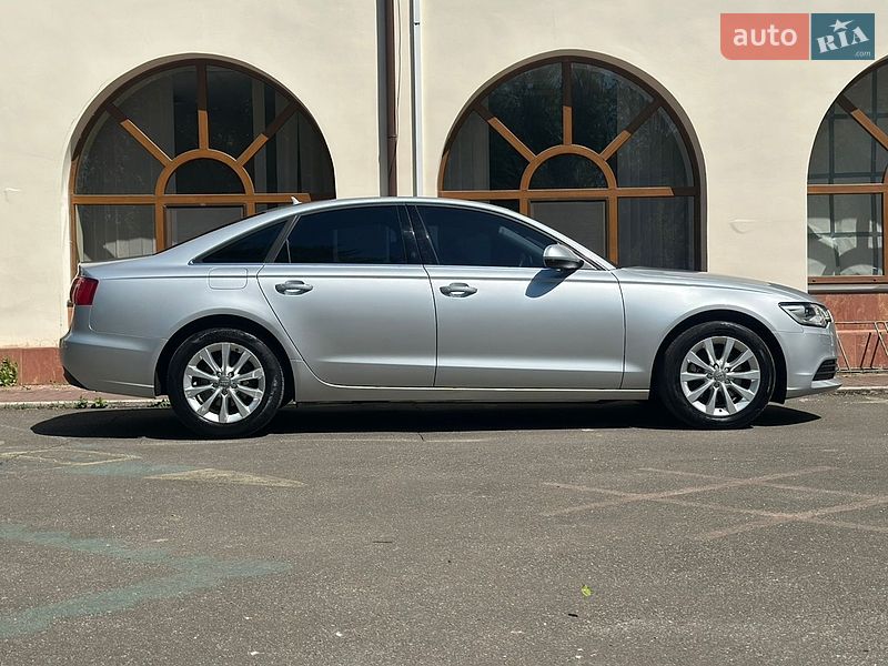 Седан Audi A6 2014 в Киеве