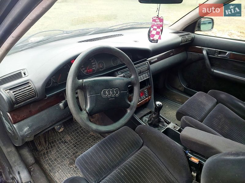 Седан Audi A6 1997 в Кременце