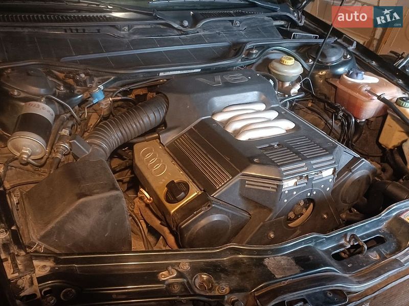 Седан Audi A6 1995 в Черкасах