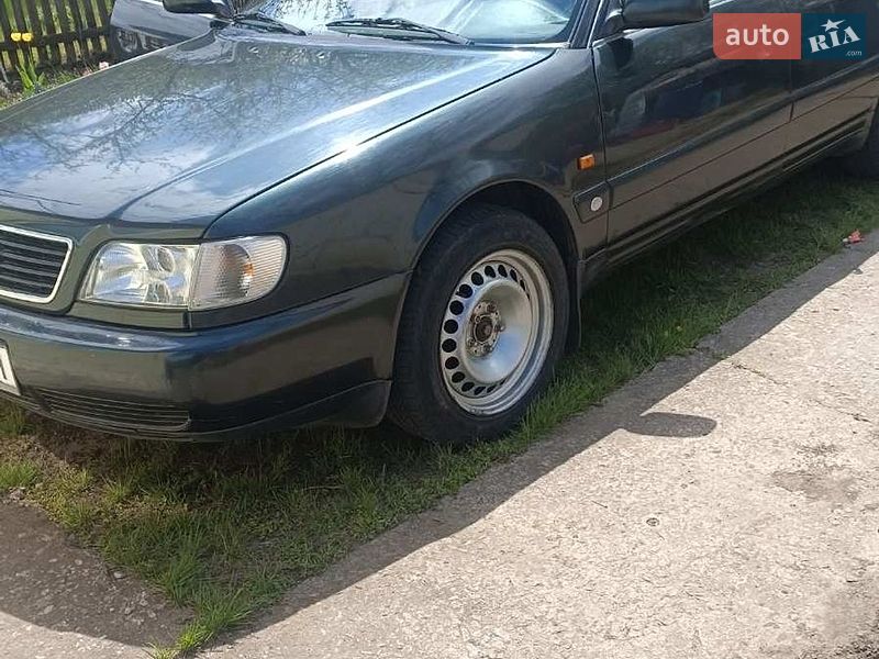 Седан Audi A6 1995 в Черкасах