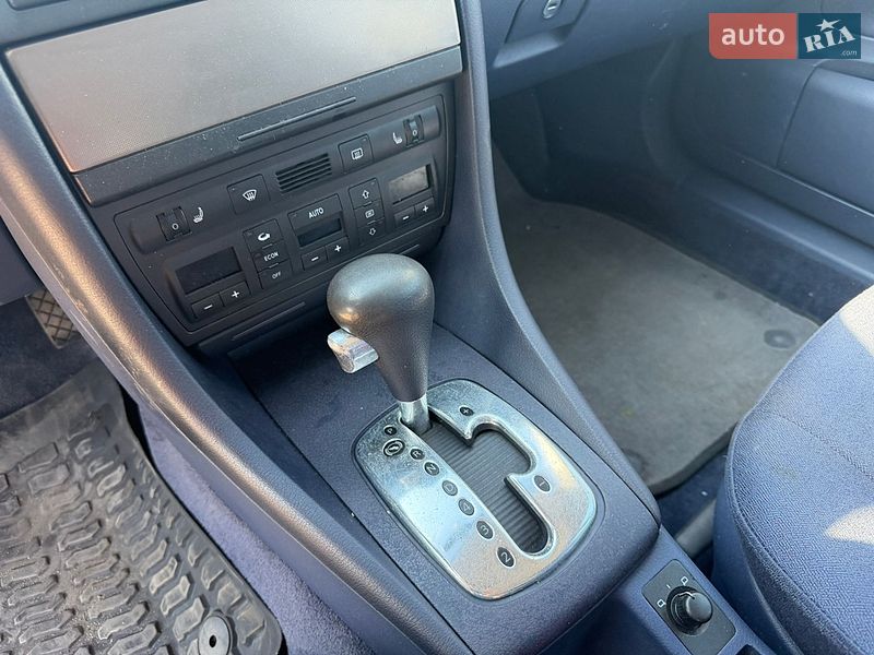 Універсал Audi A6 2001 в Києві