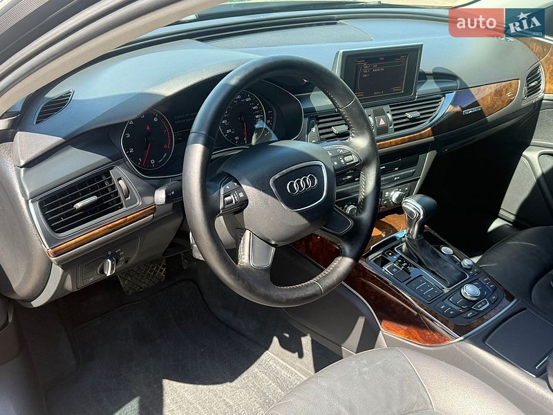 Седан Audi A6 2013 в Дубні