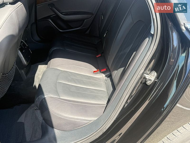 Седан Audi A6 2013 в Дубні