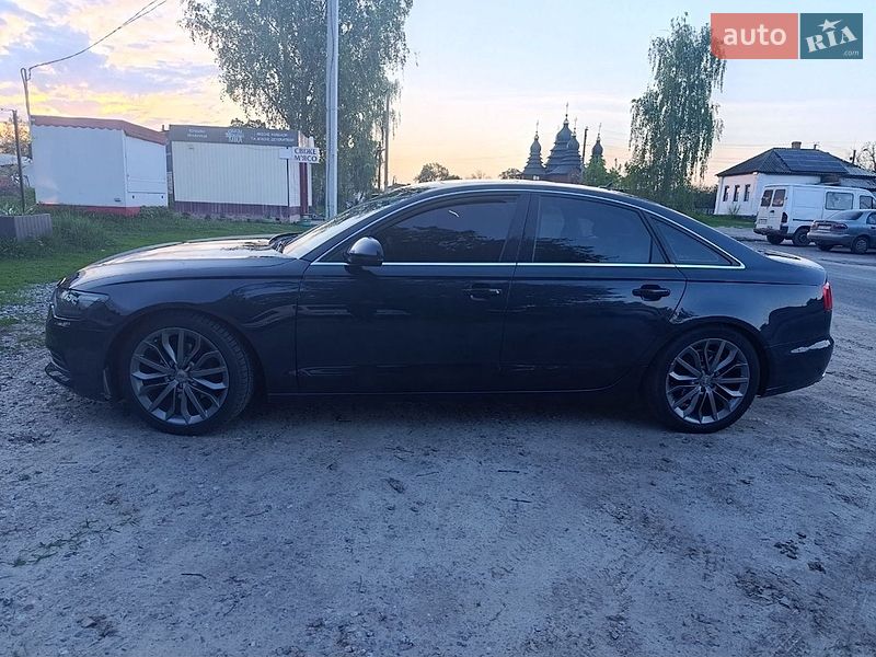 Седан Audi A6 2012 в Гадяче