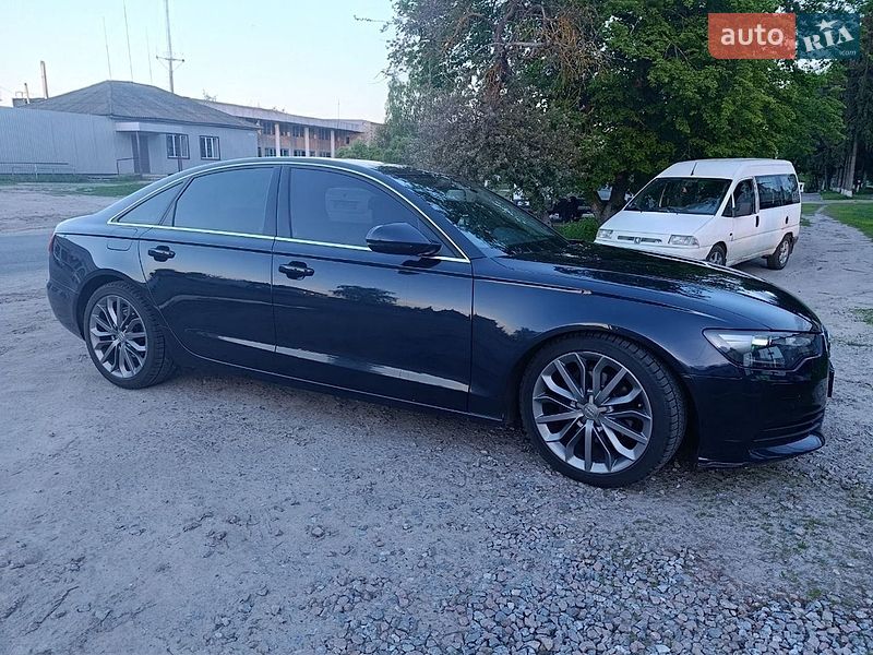 Седан Audi A6 2012 в Гадяче