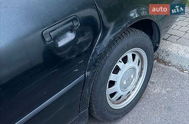 Седан Audi A6 1995 в Киеве