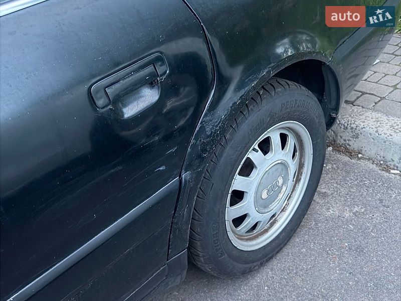 Седан Audi A6 1995 в Киеве