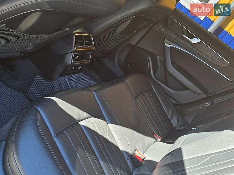 Седан Audi A6 2018 в Звягеле