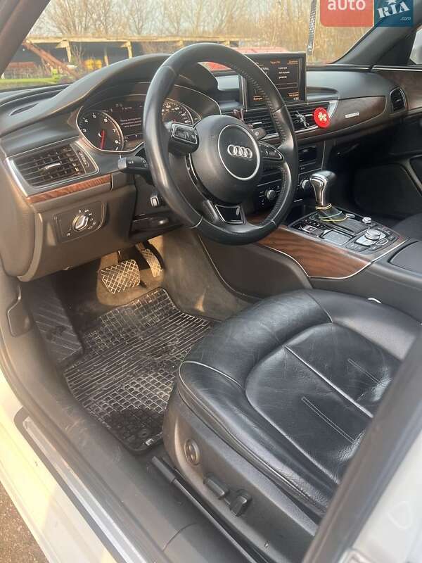 Седан Audi A6 2014 в Чернівцях