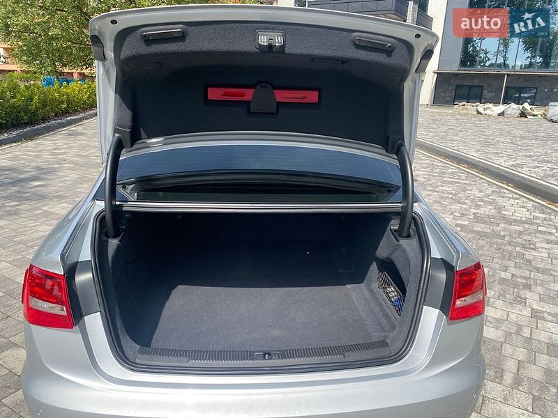 Седан Audi A6 2013 в Мукачевому