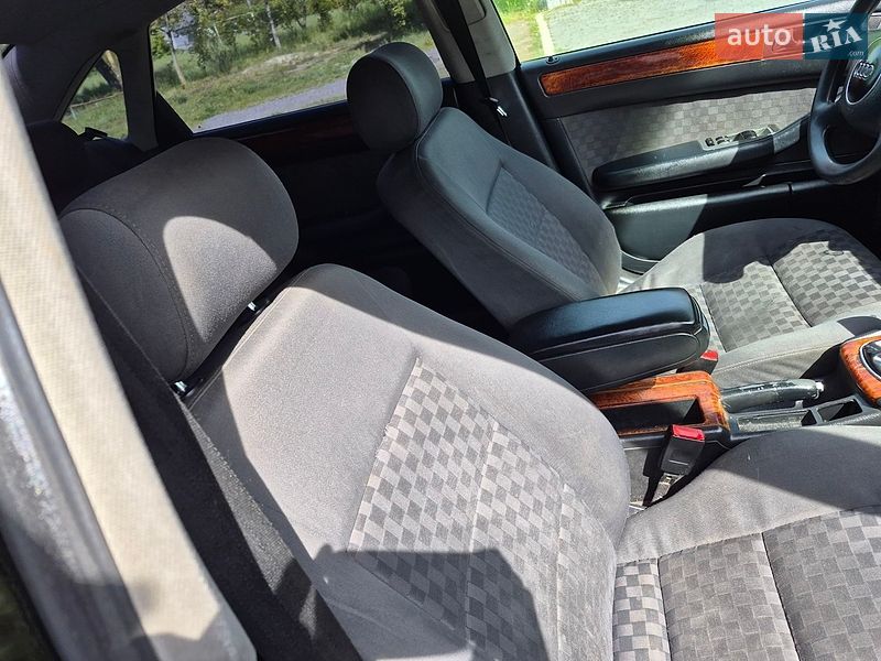 Седан Audi A6 2001 в Чернівцях