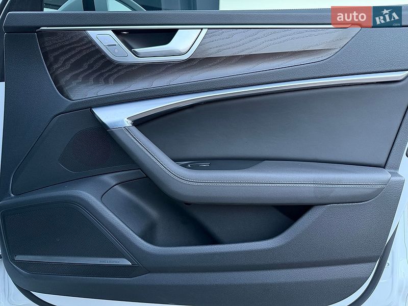 Седан Audi A6 2020 в Киеве
