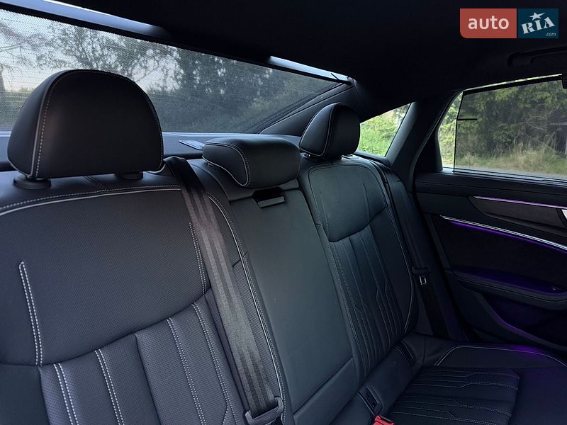 Седан Audi A6 2019 в Ужгороде