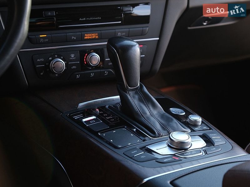 Седан Audi A6 2015 в Черновцах