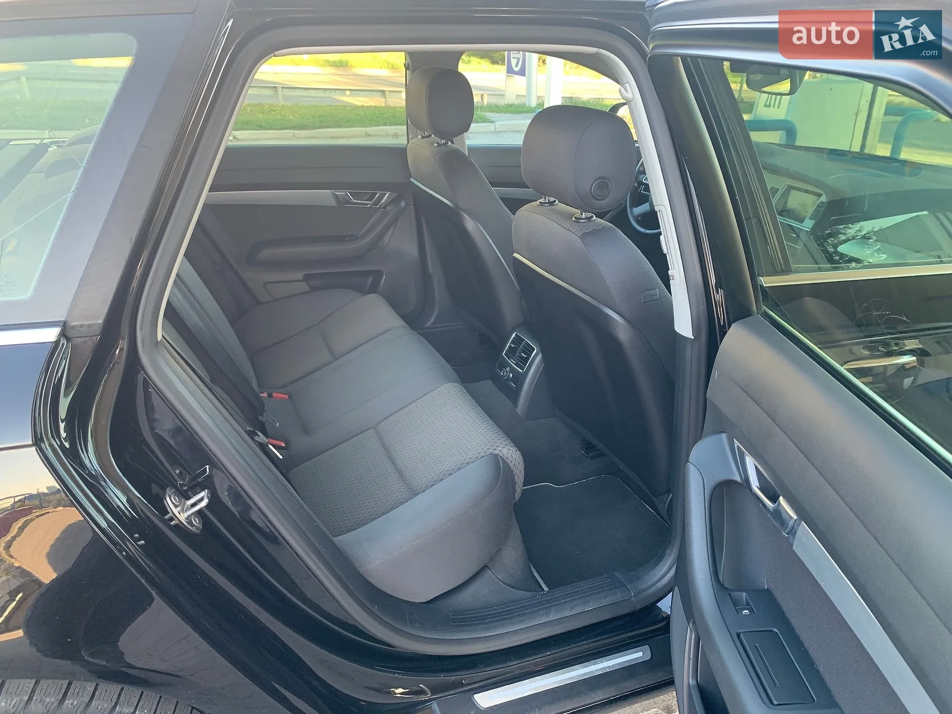 2010 Audi A6 - мініатюра 27