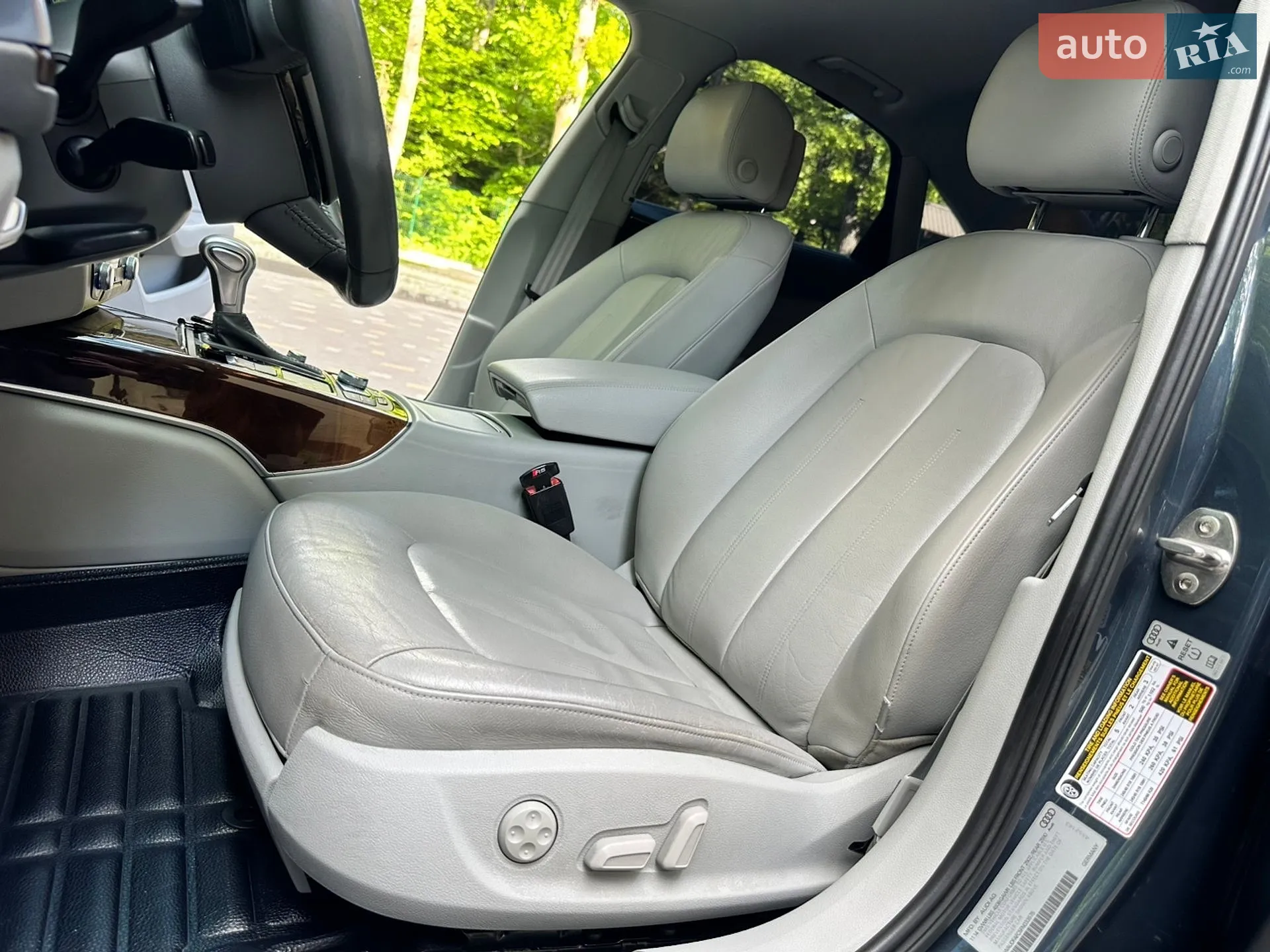 Audi A6 2014 VIN WAUDFAFC5FN033575 фото оголошення 120 з 190