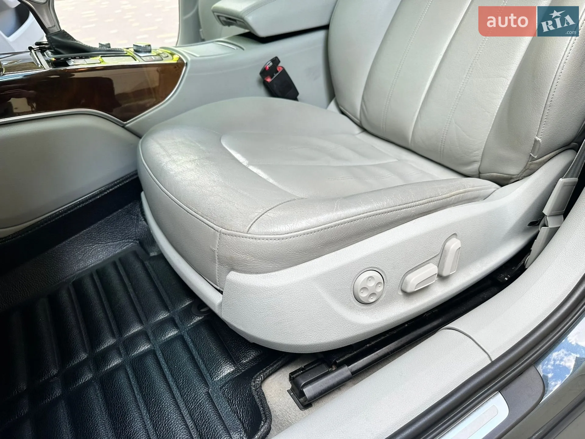Audi A6 2014 VIN WAUDFAFC5FN033575 фото оголошення 122 з 190