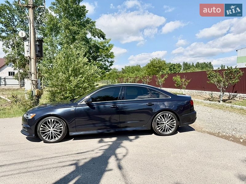 Седан Audi A6 2015 в Киеве