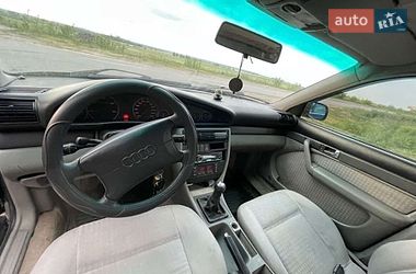 Седан Audi A6 1997 в Жовкві