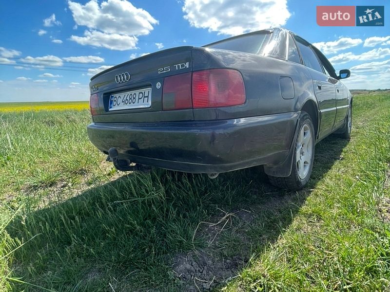 Седан Audi A6 1997 в Жовкві