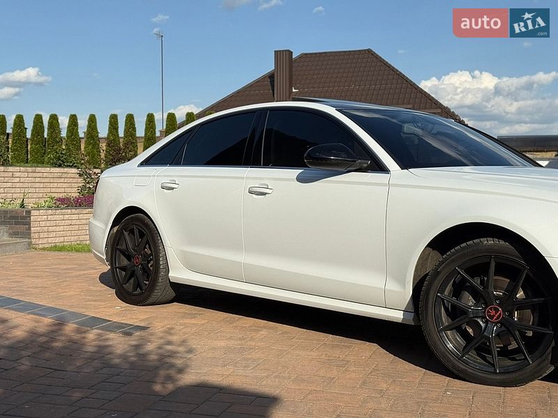 Седан Audi A6 2015 в Луцке