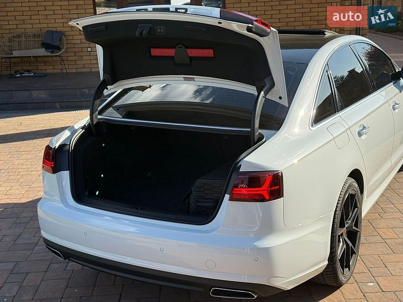 Седан Audi A6 2015 в Луцке